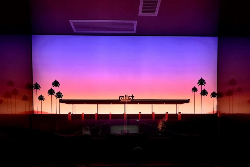 1785246843084